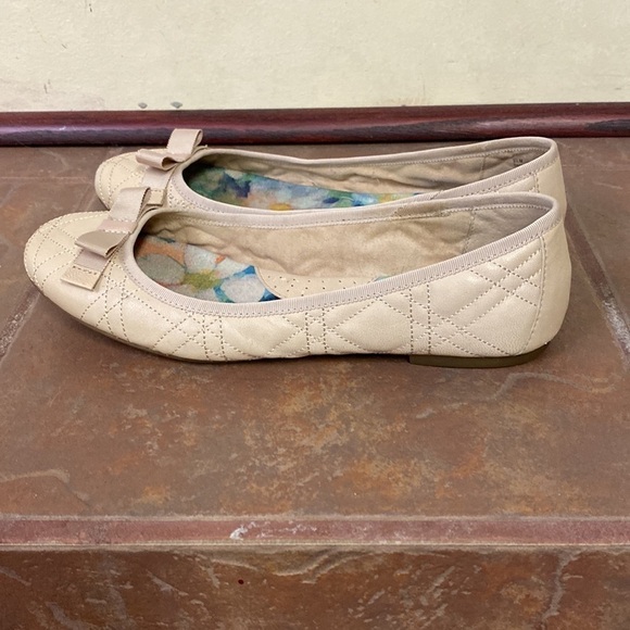 Born Nude Leather Flats size 9.5 - Picture 4 of 9